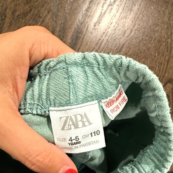 Zara Light Green Kids Cargo Shorts - Picture 3 of 4